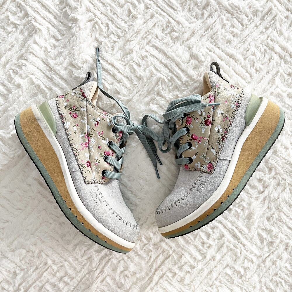 Deckers x Lab KO-Z Floral Chukka Wedge Boots Sage Multi Suede